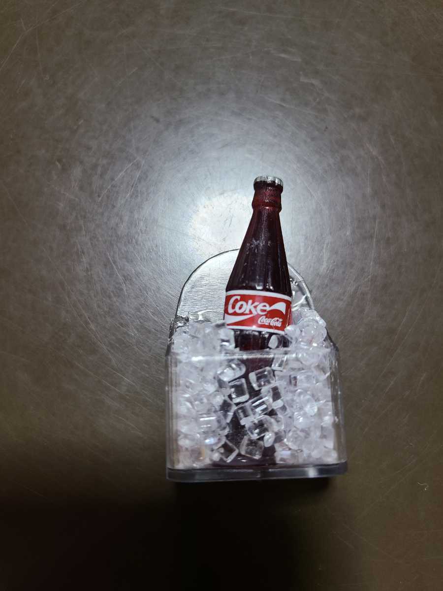 新品★リアル！氷入り　コカ・コーラ瓶マグネット★アメリカン雑貨　Coca-Colaジュース★冷蔵庫に♪_画像1