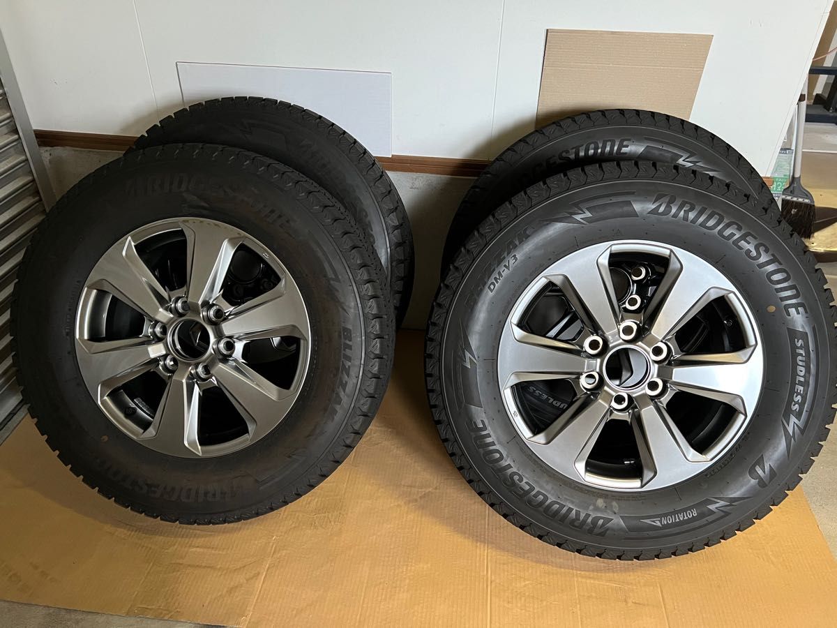 ランドクルーザー300 VXグレード純正ホイール付スタッドレスタイヤ DM-V3 265/65R18 ブリザック アルミホイール