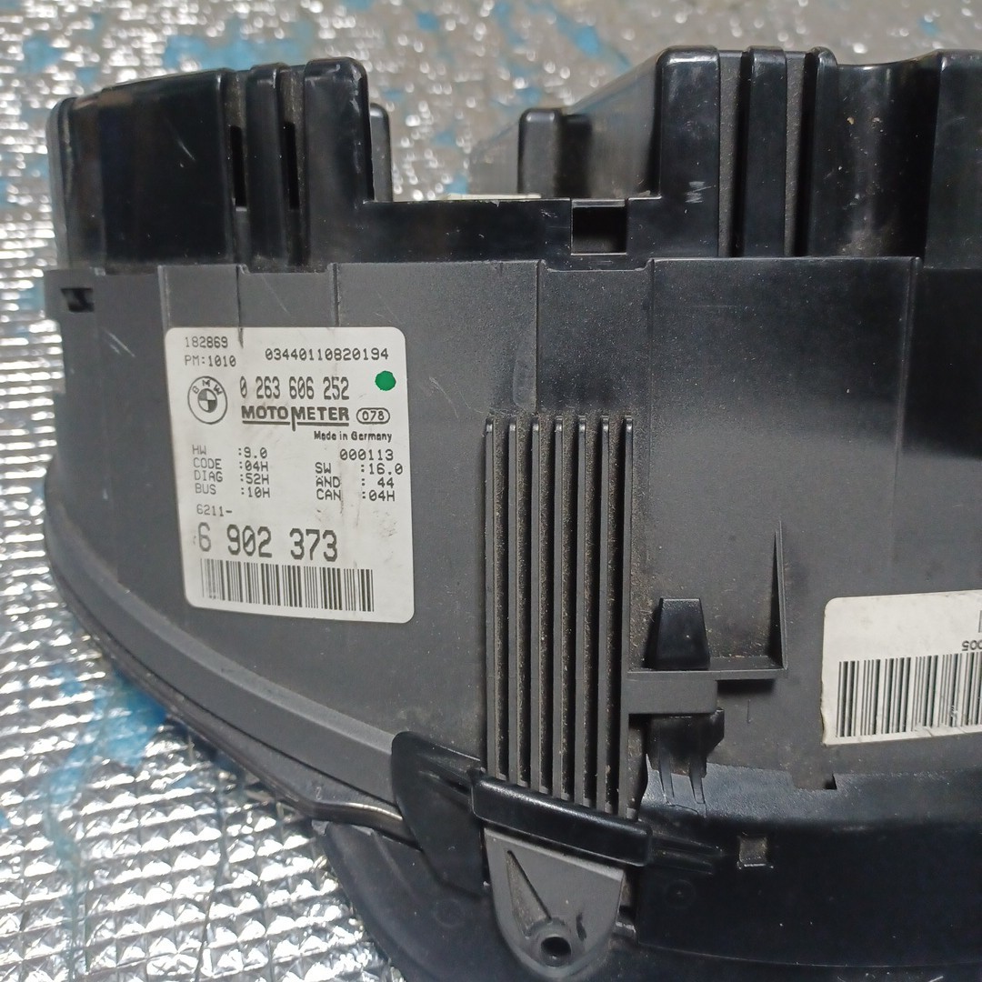 BMW E46 3シリーズ 240km スピードメーター 0 263 606 252(計器、追加