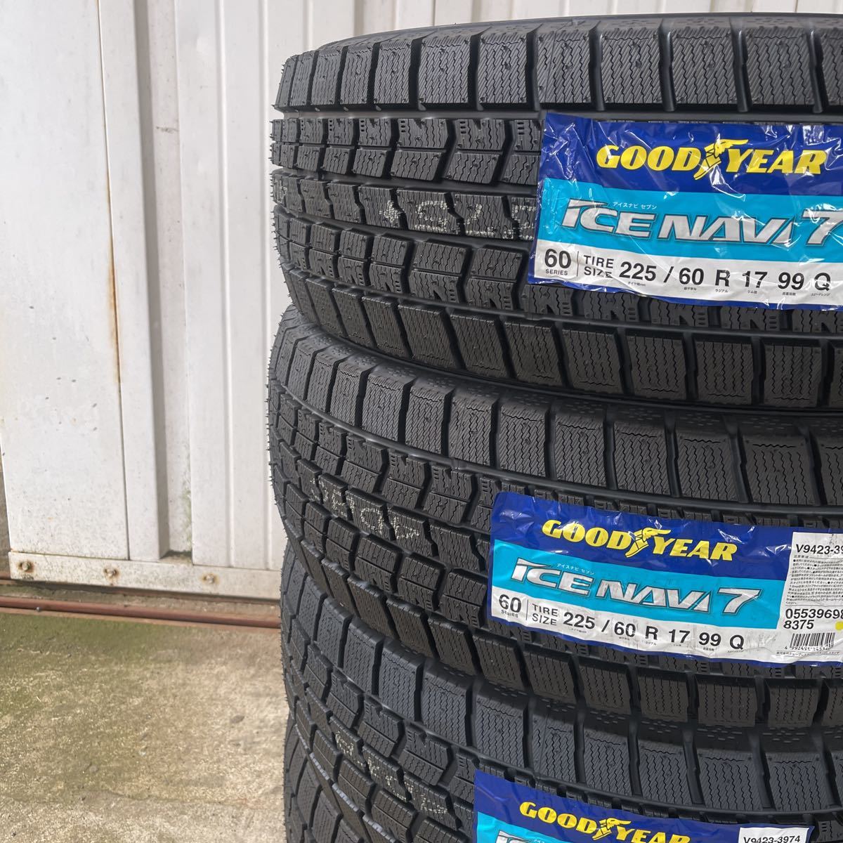 新品スタッドレス　グッドイヤー アイスナビ7 4本セット【225/60R17 99Q】GOOD YEAR ICE NAVI 7スタッドレス アルファードヴェルファイア_画像3