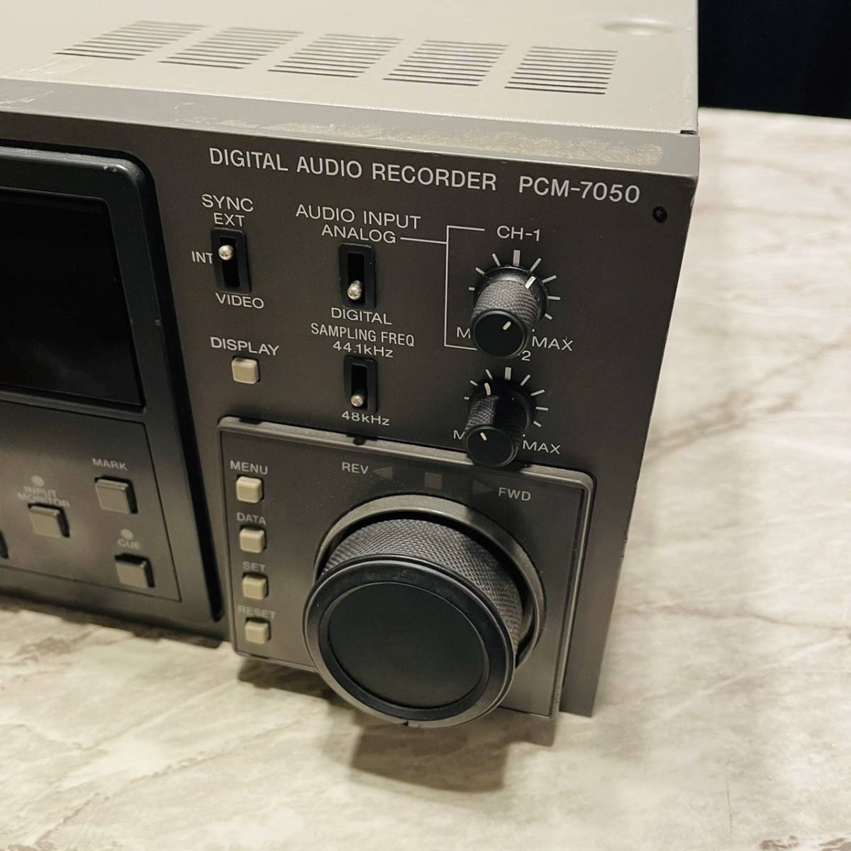 SONY PCM-7050 定価138万円 DAT Recorder 放送用DATレコーダー　通電確認済み 15241_画像4