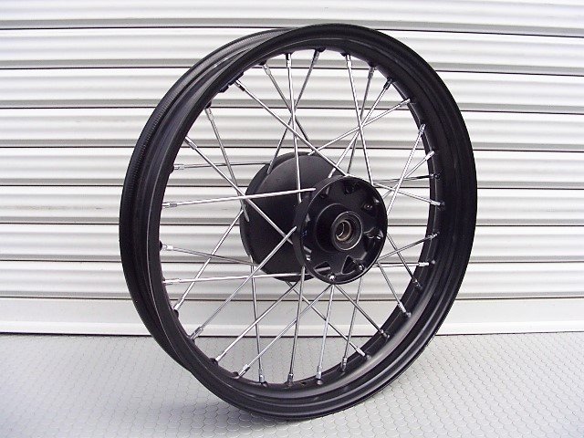 ◎トライアンフ ボンネビル T100 純正フロントホイール （水冷 ブラック/鉄リム 18×2.75 Triumph Bonneville Wheel フロント ホイール_画像1