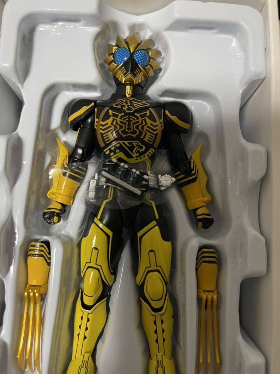 送料無料 輸送箱未開封 あり 真骨彫製法 仮面ライダー オーズ