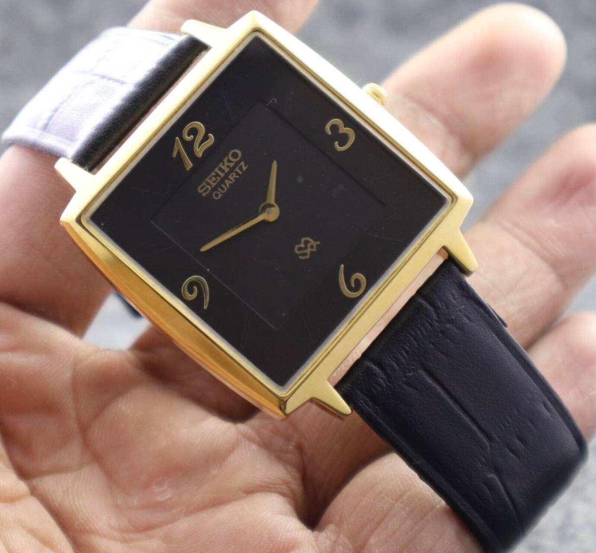 セイコー　SEIKO ヴィンテージ　アンティーク　腕時計　ゴールド　ユニセックス