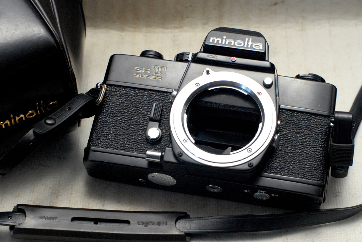 MINOLTA ミノルタ 昔の高級一眼レフカメラ SRT-SUPER 黒ボディ 希少な 
