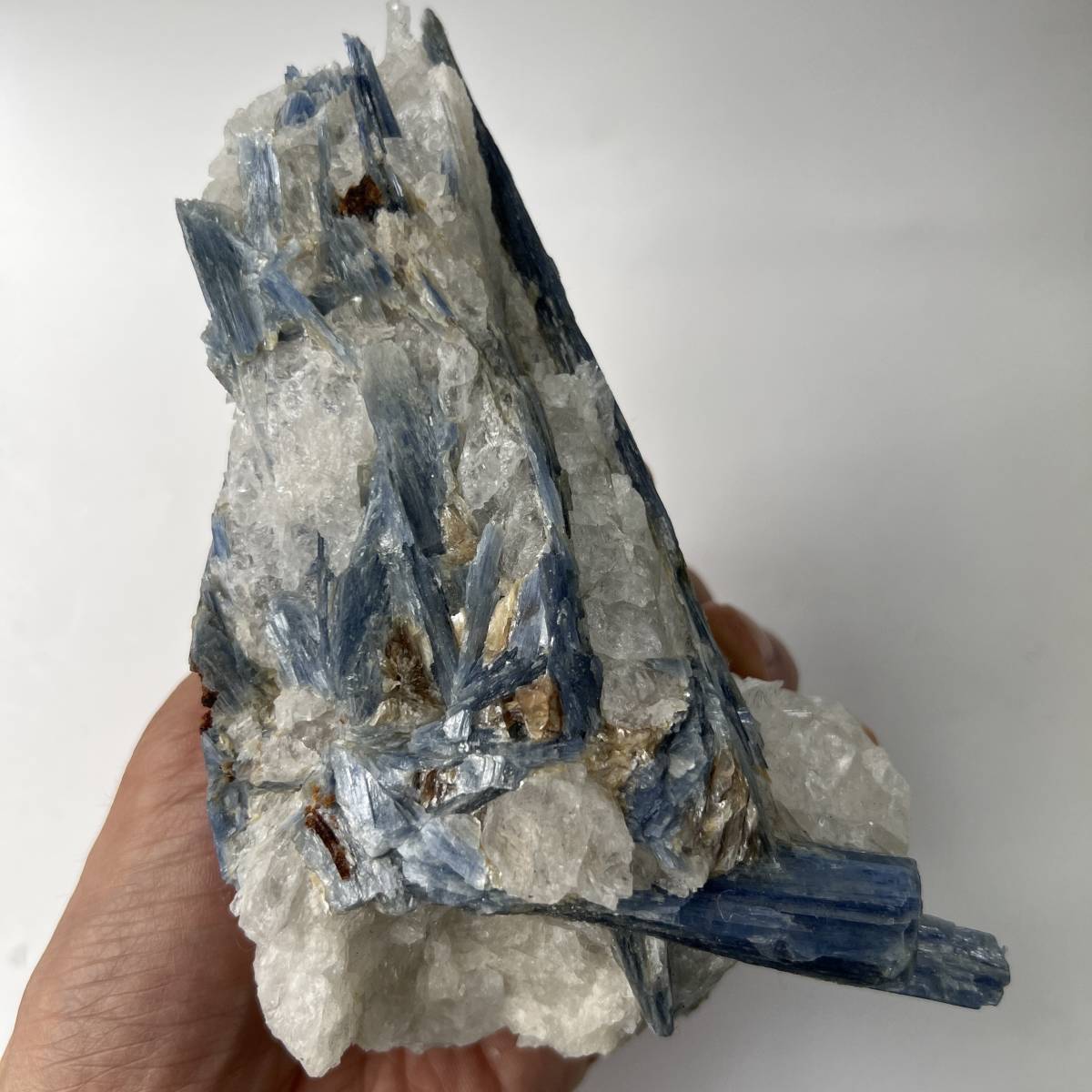 E21139】 藍晶石 カイヤナイト 原石 ブラジル Kyanite 天然石 鉱物 パワーストーン｜PayPayフリマ