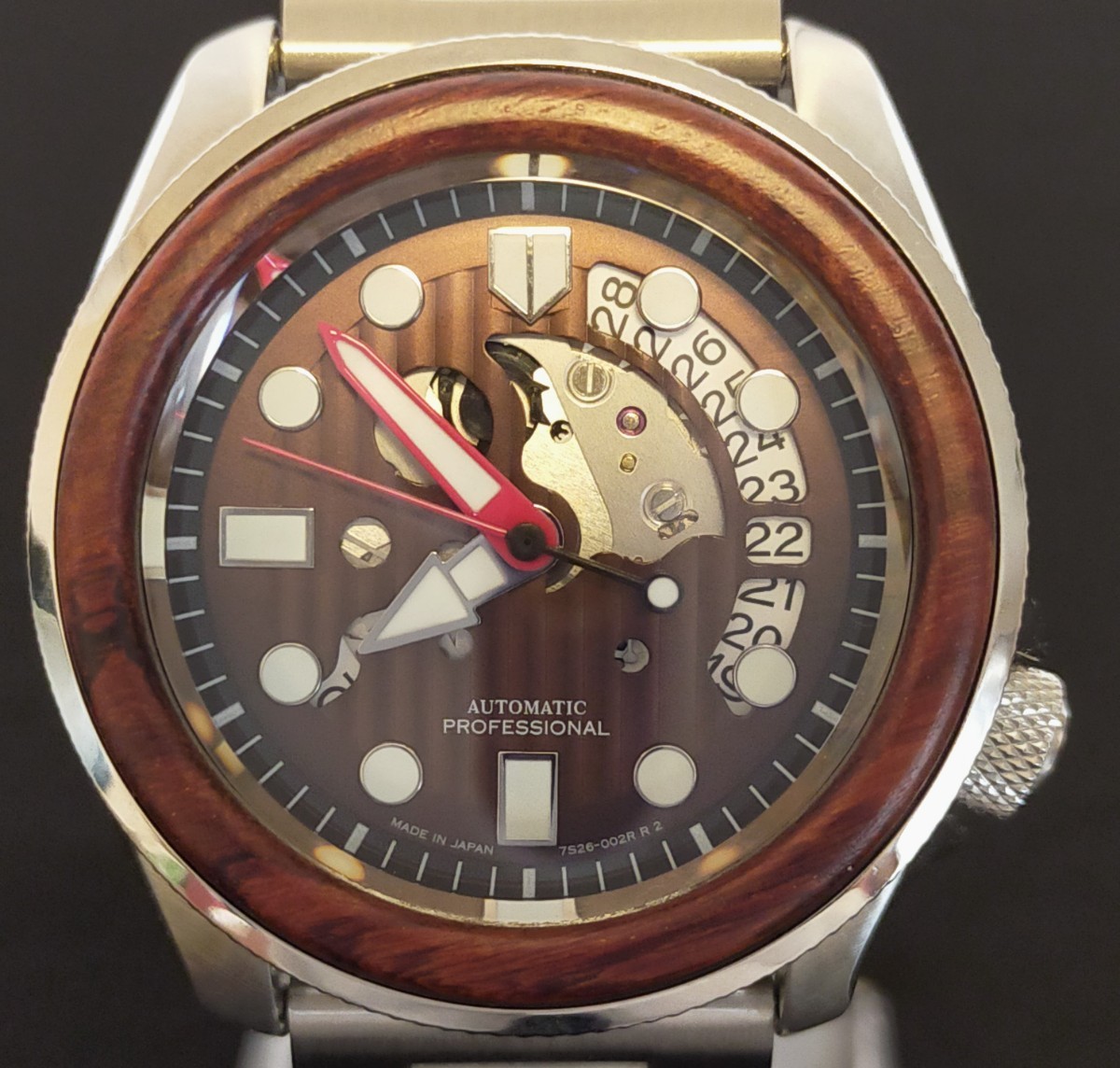大人専用コアダイバーズ 【NH35搭載 新品】karajan 防水性能200m C3