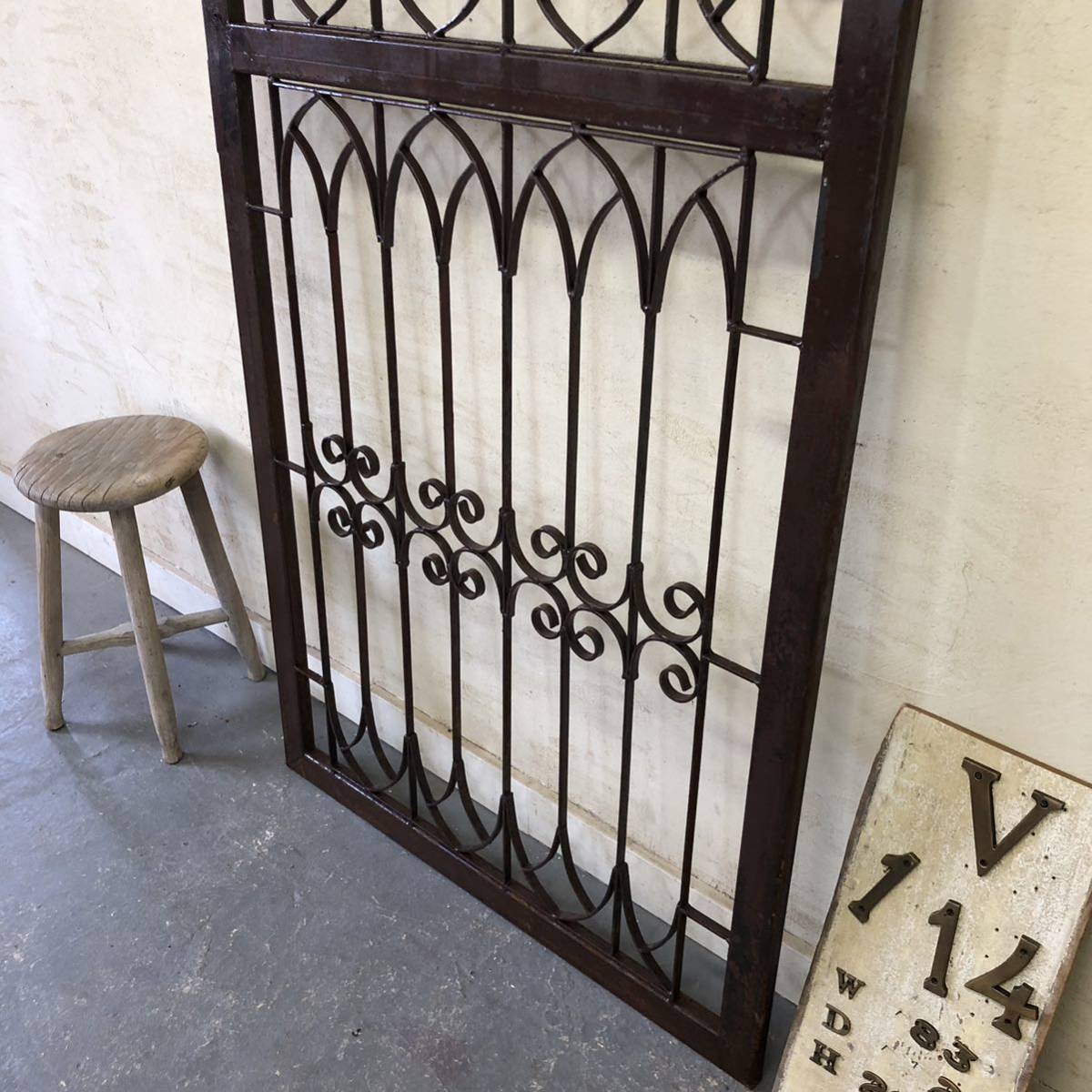 V-114=W83×H203 old iron made. one-side . door fittings fence antique door in dust real Vintage divider partition ftg