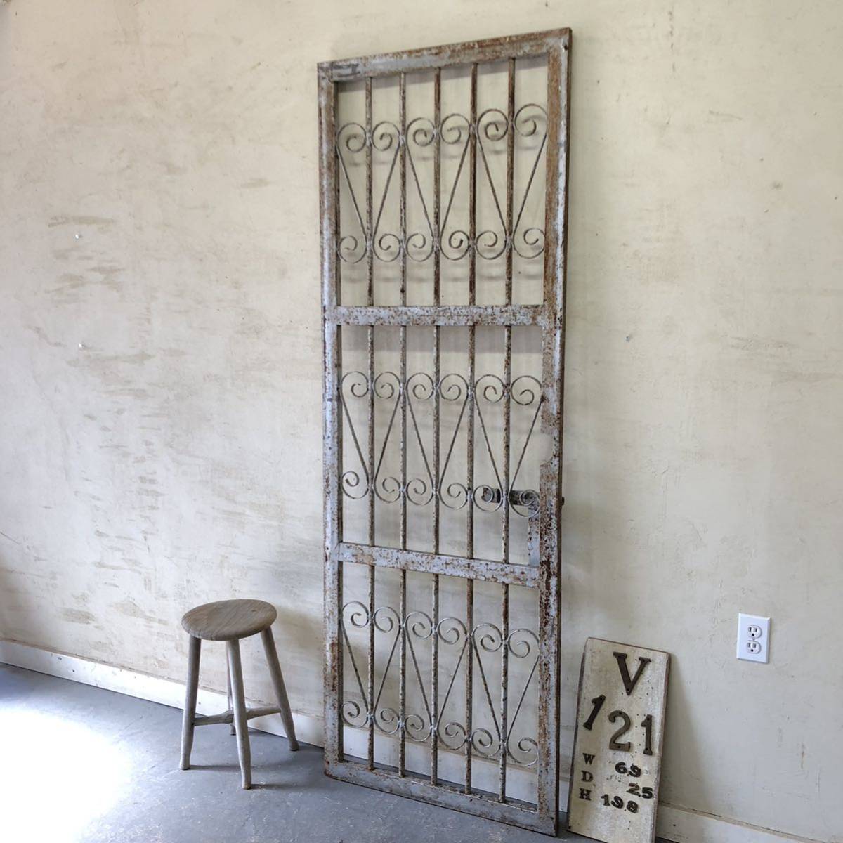 V-121=W69×H198 old iron made. one-side . door fittings fence antique door in dust real Vintage divider partition ftg