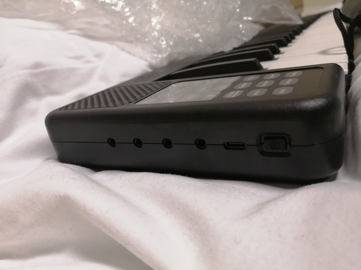 RiZKiZ 電子キーボード 88鍵盤 折りたたみ 電子ピアノ MIDI機能 USB充電 バッテリー駆動 持ち運び MIDIキーボード DTM 音楽編集  送料無料