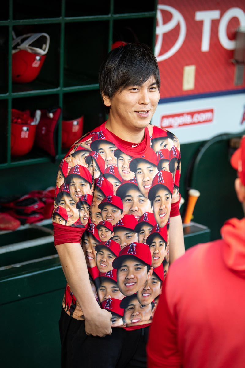 本物 非売品 大谷翔平 エンゼルス 顔だらけTシャツ XL 新品 球場配布 限定 総柄 MLB Angelsユニフォーム ピクチャー フォト レア  新品(メジャーリーグ)｜売買されたオークション情報、ヤフオク! の商品情報をアーカイブ公開