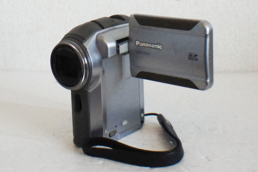 1円～ Panasonic【 SDR-S200 】3CCD SDビデオカメラ 高速起動 動作確認済み 本体のみの画像3