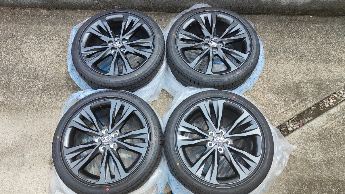 新車外し カローラツーリングW×B純正アルミタイヤセット 215/45R17