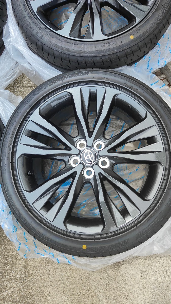 新車外し カローラツーリングW×B純正アルミタイヤセット 215/45R17