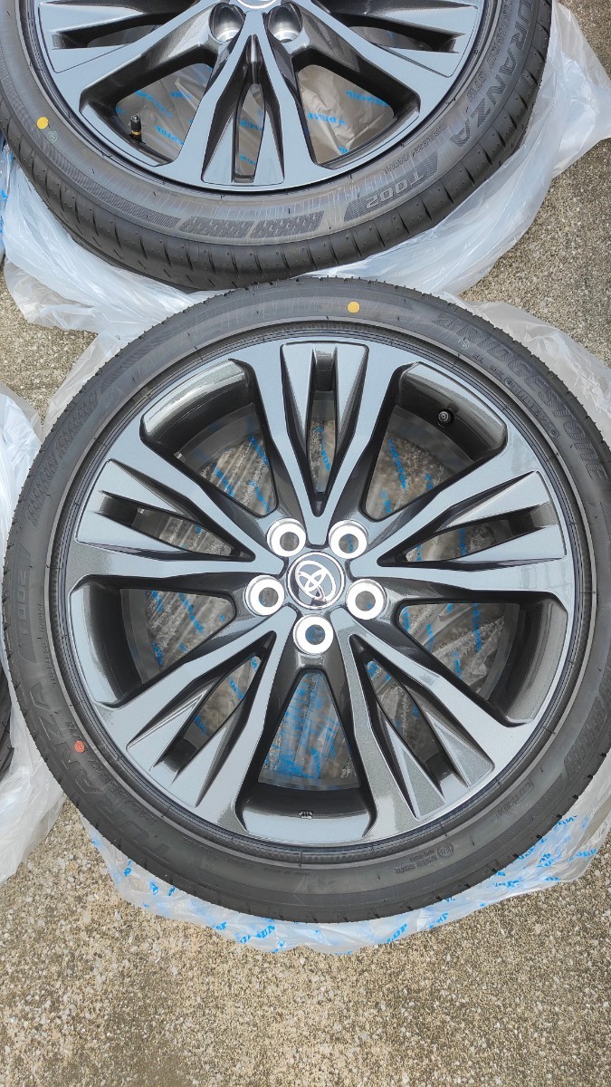 新車外し カローラツーリングW×B純正アルミタイヤセット 215/45R17