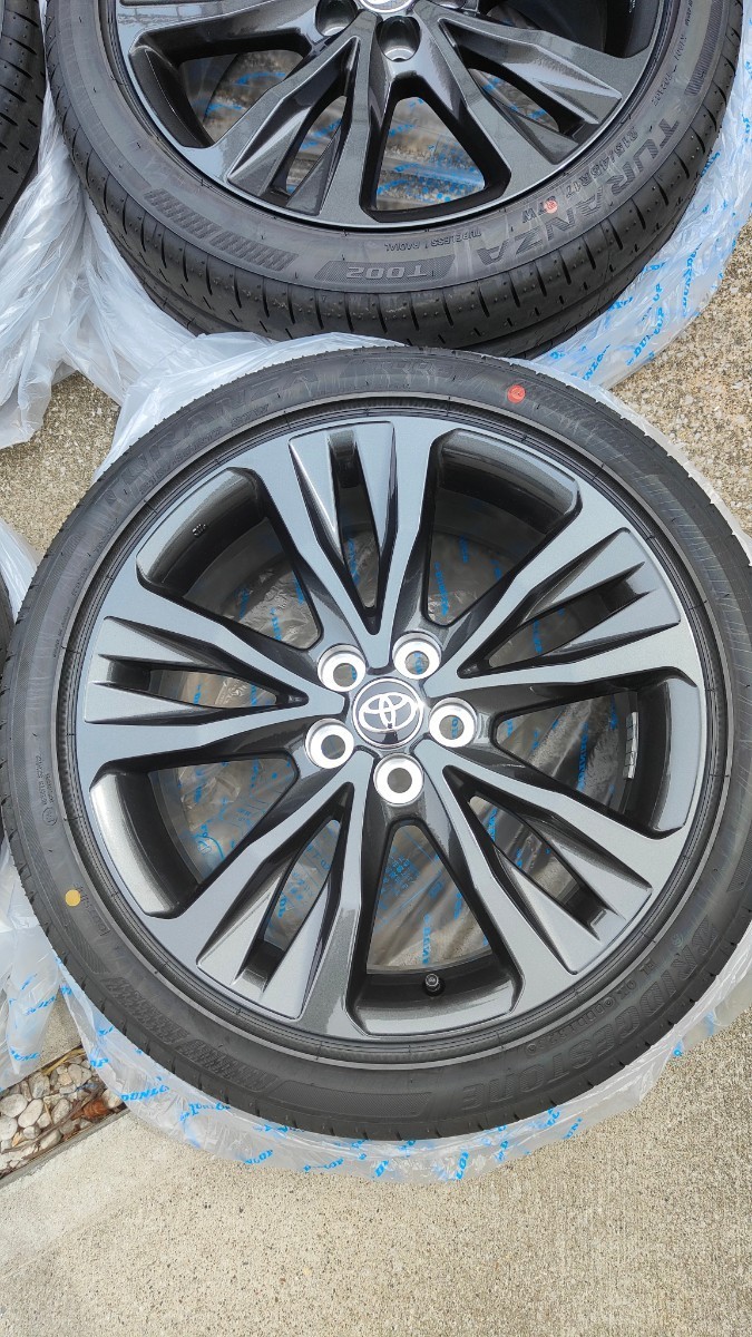 新車外し カローラツーリングW×B純正アルミタイヤセット 215/45R17