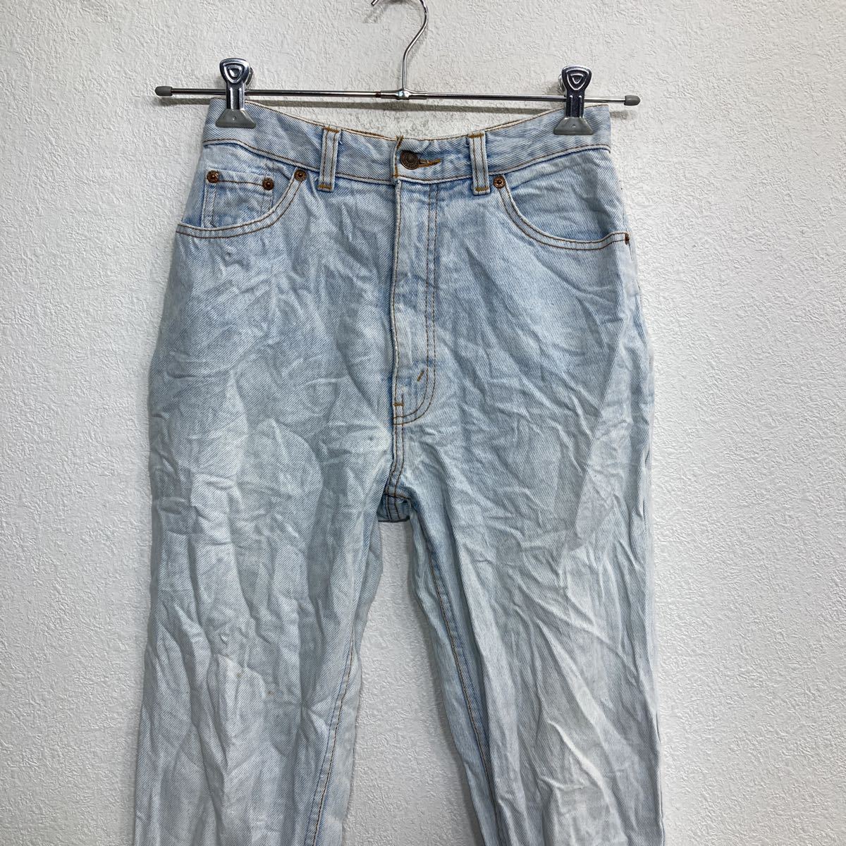 Levi's デニムパンツ W26 リーバイス ウィメンズ ライトブルー 古着卸 アメリカ仕入 2305-2247_画像2