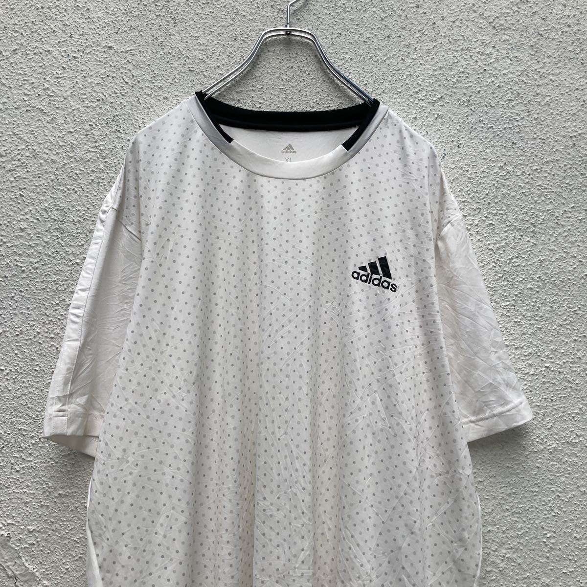 adidas 半袖 プリント Tシャツ XL ホワイト ブラック ドット アディダス ロゴ スポーツ ビッグサイズ 古着卸 アメリカ仕入 a506-6755_画像2