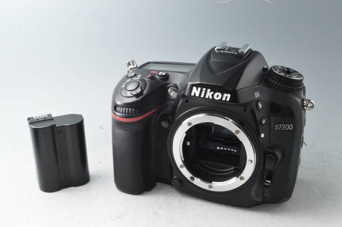 高級感 #9962【良品】 Nikon デジタル一眼レフカメラ D7200 ニコン