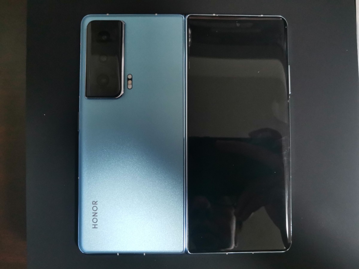 ファーウェイ系 5G 折り畳みスマホ HONOR Magic Vs 12+256 2023新品発売 SIMフリー デュアルSIM