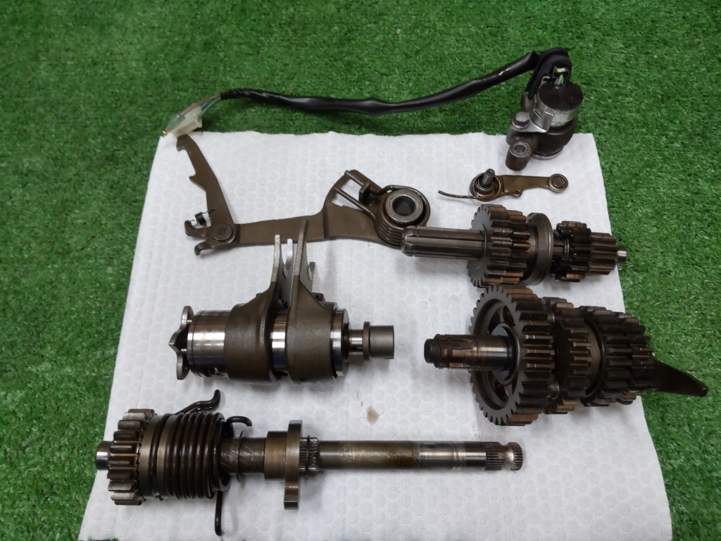 ホンダ スーパーカブ 50 カスタム FI AA01 純正 4速 ミッション ギア