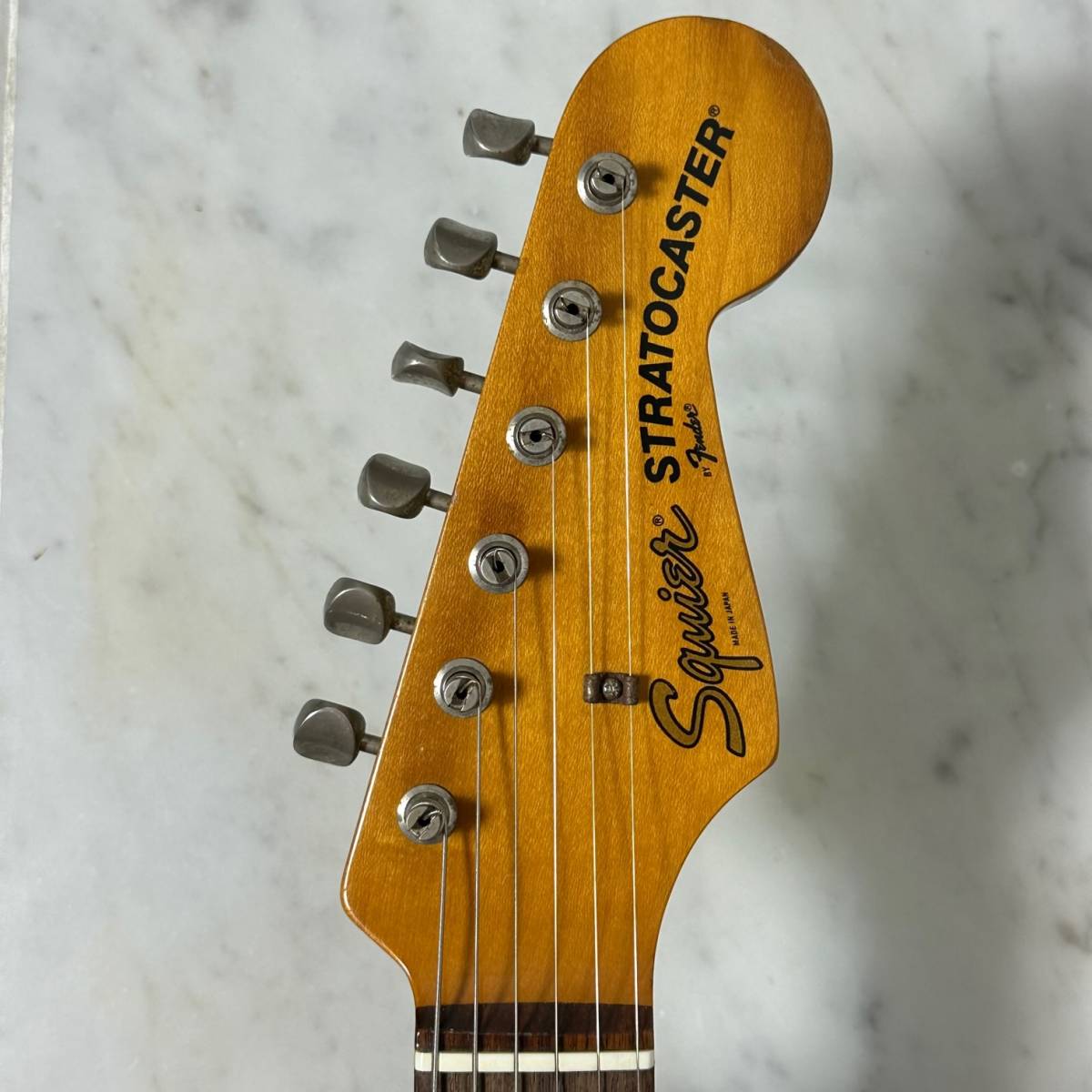 希少 Squier by Fender JVシリアル 1982年製 STRATOCASTER ストラトキャスター フジゲン アーム付 スクワイヤ by フェンダーの画像3