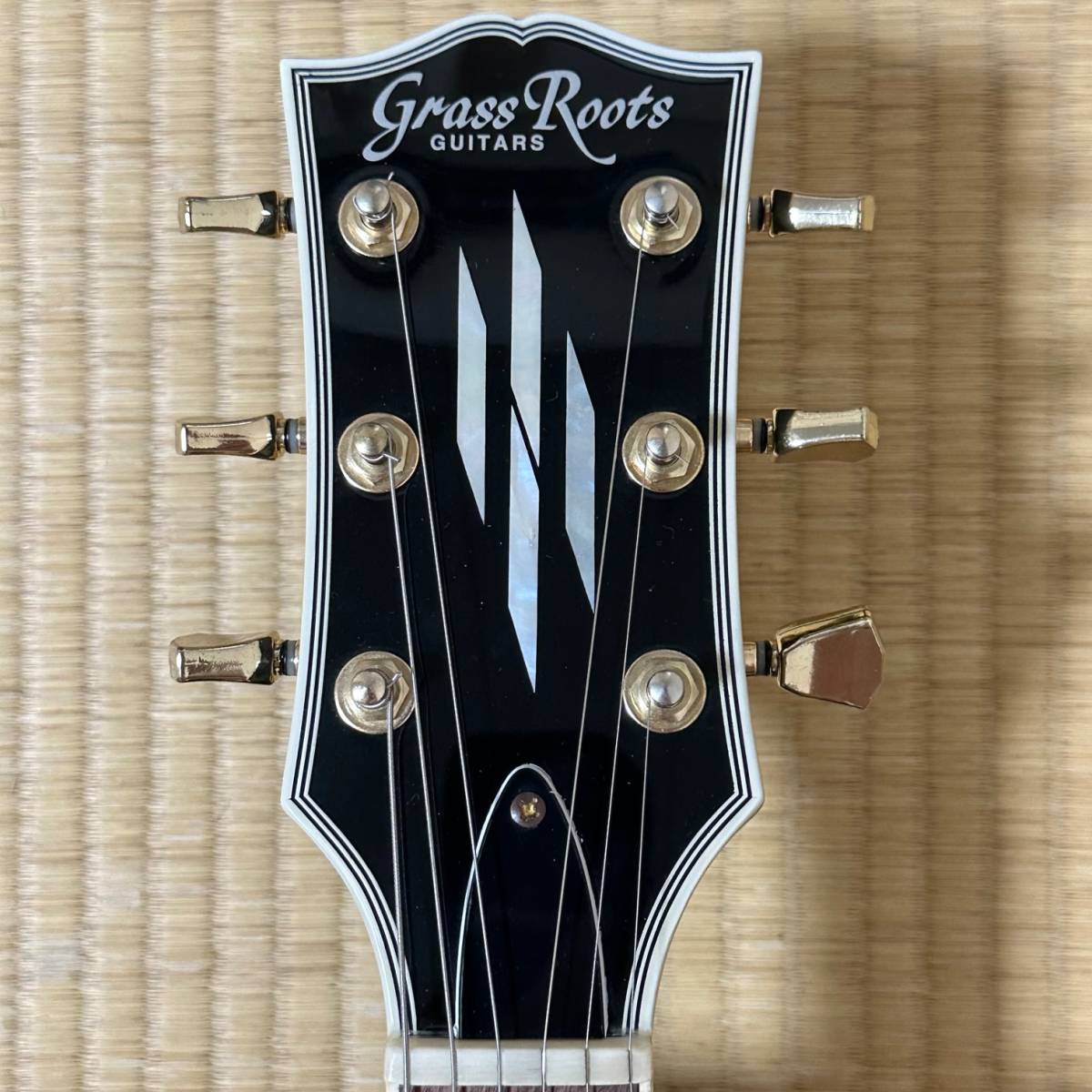 美品 GrassRoots by ESP グラスルーツ G-LPC-MINI BK レスポール 美品 GrassRoots by ESP グラスルーツ G-LPC-MINI BK レスポール
