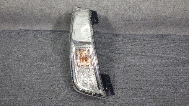 022626 96 B21A デイズルークス 左テールランプ 1145-399 LED(テストOK)_画像1