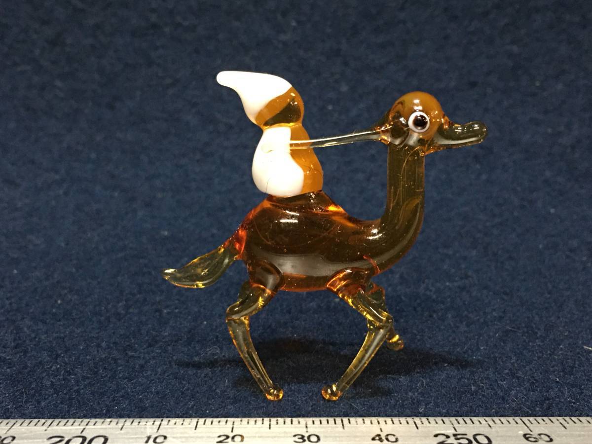 新品 ガラス 硝子細工 手作り 小さな可愛いアニマル 動物 バンビ 四つ足 乗り物 乗馬 置物 飾り物 オブジェ インテリア ディスプレイ 珍品_画像4