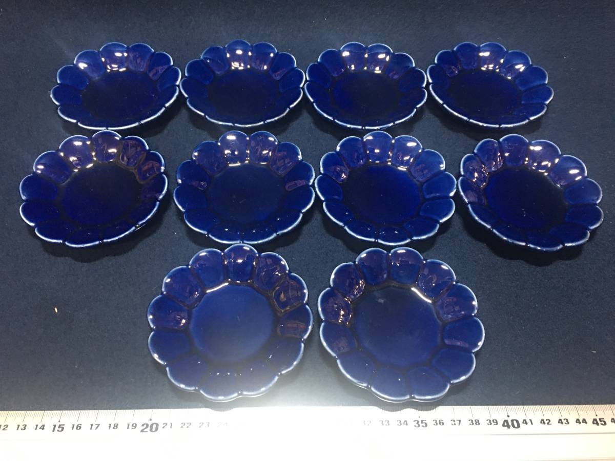 10客 個 新品 花平皿 小皿 平皿 花柄 12葉 丸形 瑠璃色 藍色 ベロ藍 青色 ブルー 小型 取り皿 手塩皿 陶器 焼き物 食器 食洗器 レンジ 可能_画像2