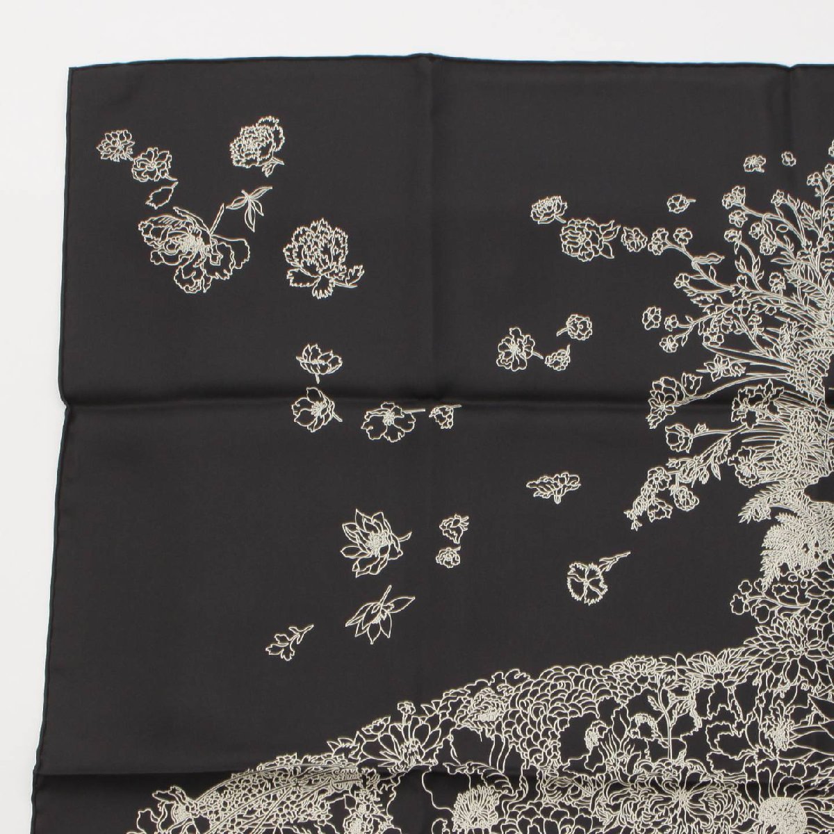 エルメス】Hermes カレ90 シルクスカーフ ROBE LEGERE ローブ