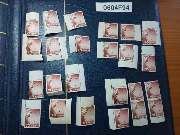 F 日本切手 大仏航空 70円 耳つき バラ ブロック 24枚まとめ