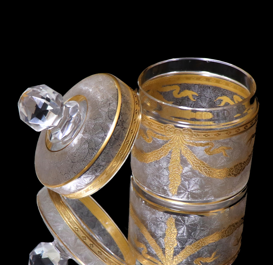 オールド・バカラ (BACCARAT) 1900年頃 大型 蓋物 金彩 唐草模様