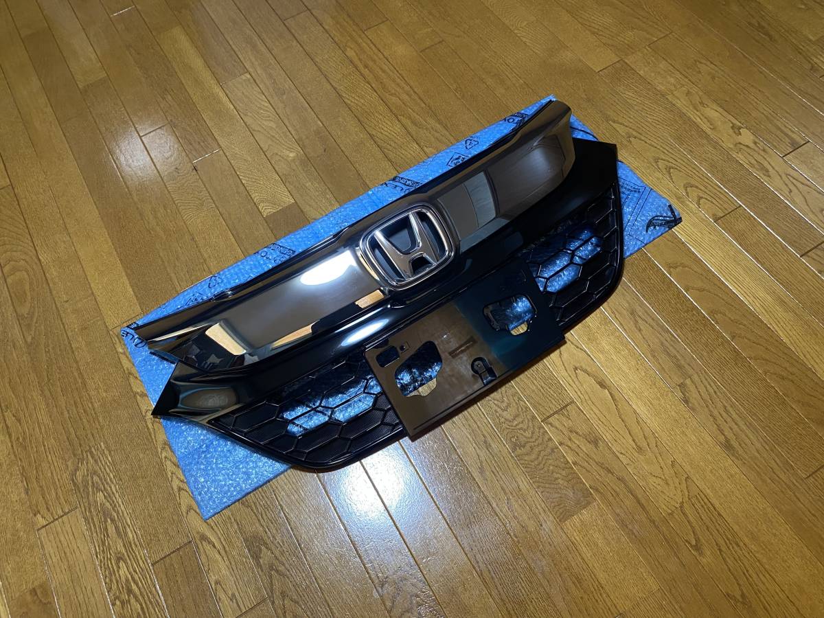 ◎希少◎良品 ホンダ ヴェゼル 後期 RS RU1 RU2 RU3 RU4 純正 フロント