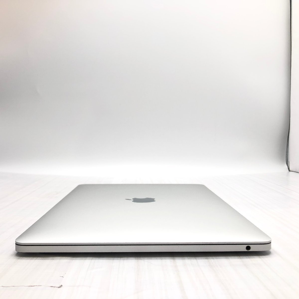 Apple MacBook Pro 13inch 2017 Two Thunderbolt Ports Core i5  2.30GHz/8GB/256GB(NVMe) 〔A0304〕