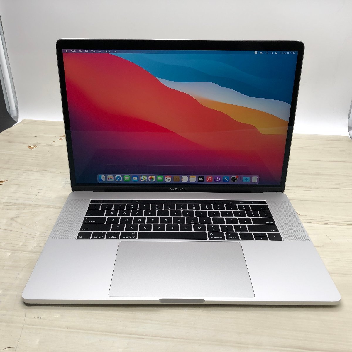 Apple MacBook Pro 15-inch 2019 Core i7 2.60GHz/32GB/512GB(NVMe) 〔0615N20〕 