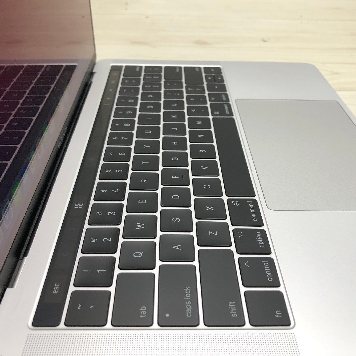 Apple MacBook Pro 13-inch 2017 Four Thunderbolt 3 Ports Core i5