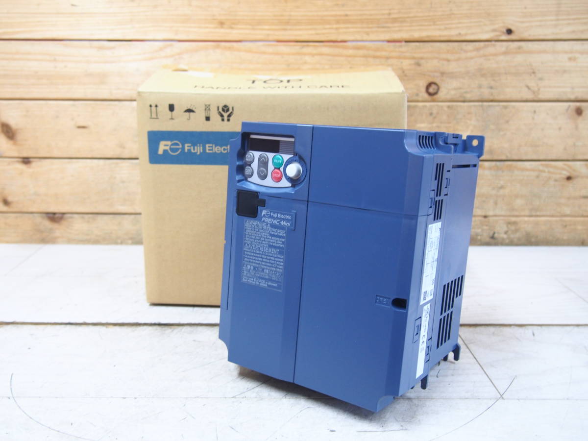 ★【1F0609-1】 新品未使用品 Fuji Electric 富士電機 インバーター FRN7.5C2S-2J 動作保証