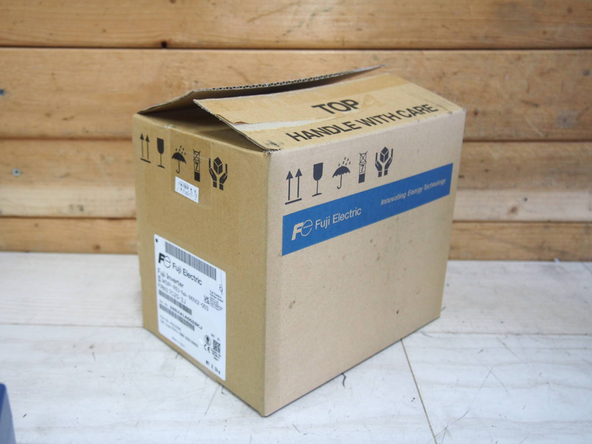 ☆【1F0609-9】 新品未使用 Fuji Electric 富士電機 インバーター FRN3