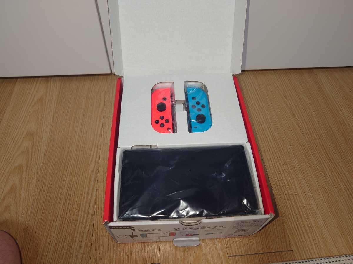 有機ELモデル Nintendo Switch 本体 (ニンテンドースイッチ)ネオン