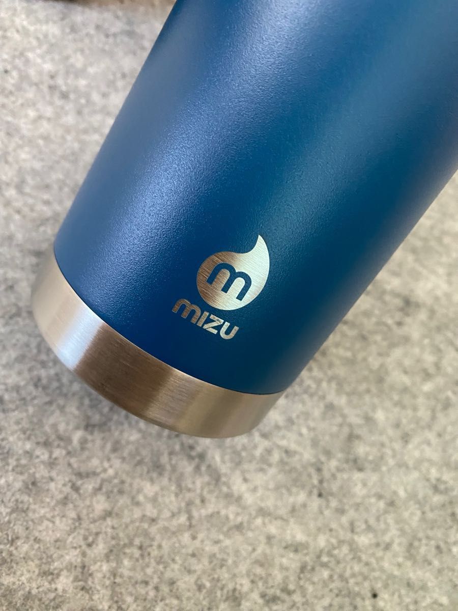 【新品】MIZU V8 保温保冷ボトル780ml  ブルー（保冷24H）水筒、ステンレスボトル