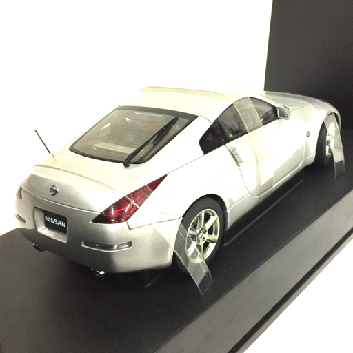 ヤフオク! - オートアート 1/18 日産 フェアレディZ ミニカー 保...