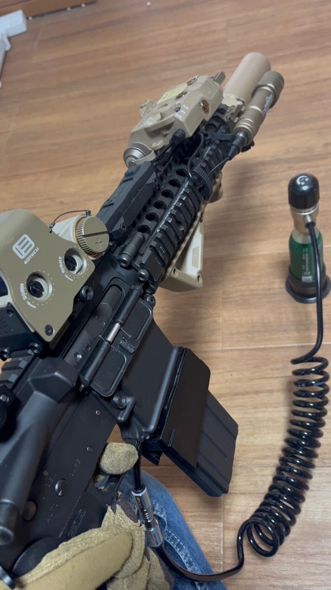 M4マガジンアダプターと外部ソース化マルイ純正MWSマガジンと M4マガジンアダプターと外部ソース化マルイ純正MWSマガジンと