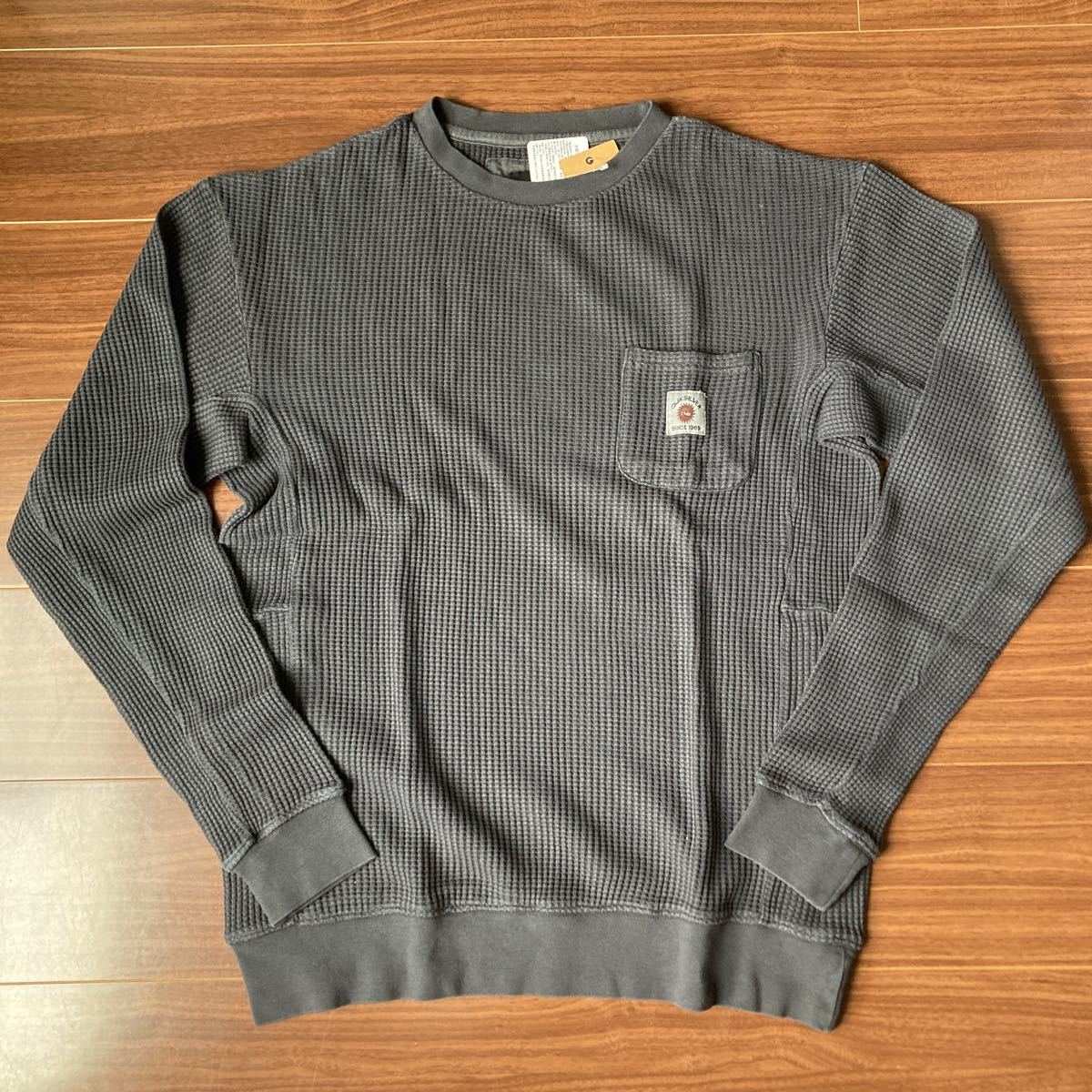 人気のファッションブランド! 新品 クイックシルバートレーナー L