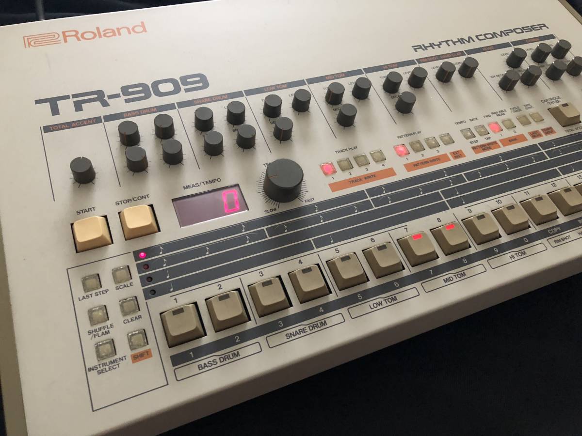 [ name machine ]Roland TR-909 Vintage analogue rhythm machine ( latter term type * working properly goods )