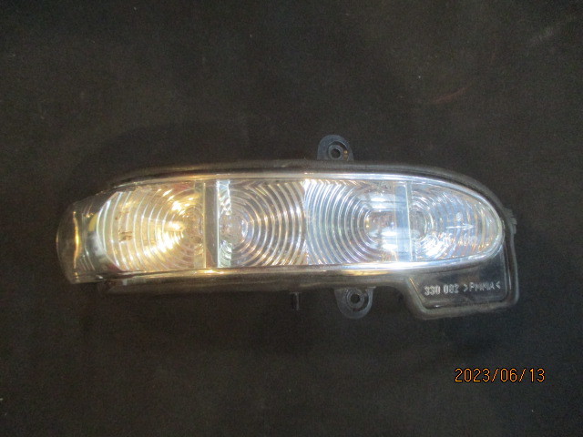 # Benz W211 door mirror winker lamp right used 2038201221 parts taking equipped Turn signal turn signal light LED E320 E350 #