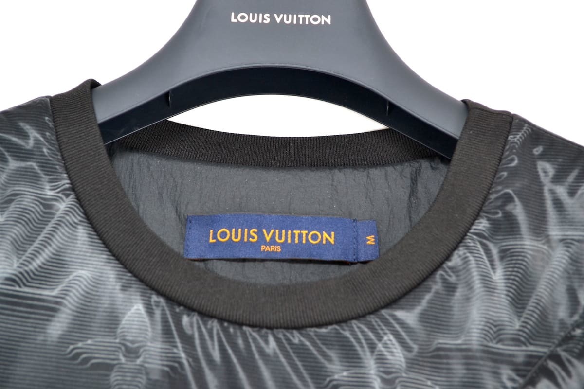 新品 21SS LOUIS VUITTON Technical Short Sleeve T-Shirt 新品 21SS LOUIS VUITTON Technical Short Sleeve T-Shirt