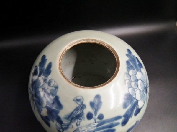 清朝 景徳鎮 染付 牡丹に孔雀 茶入れ 花器 壺 焼物 中国陶磁器 古美術 古玩 中国古玩 骨董_画像2