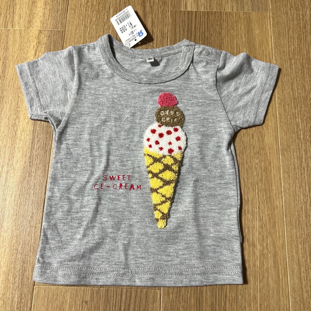 新品　アイスクリーム柄 半袖Tシャツ