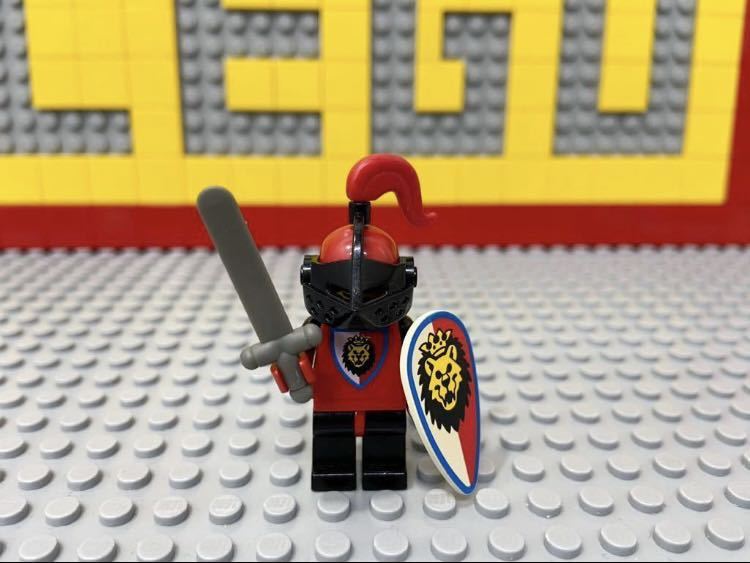 ☆ロイヤルナイト☆ レゴ ミニフィグ 兵士 騎士 ライオンナイト ( LEGO 人形 鎧兜 甲冑 お城シリーズ B61913の画像1